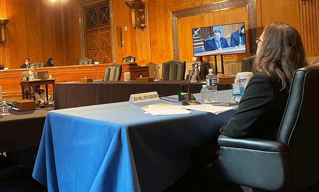 Jen Miller-Osborn의 증언